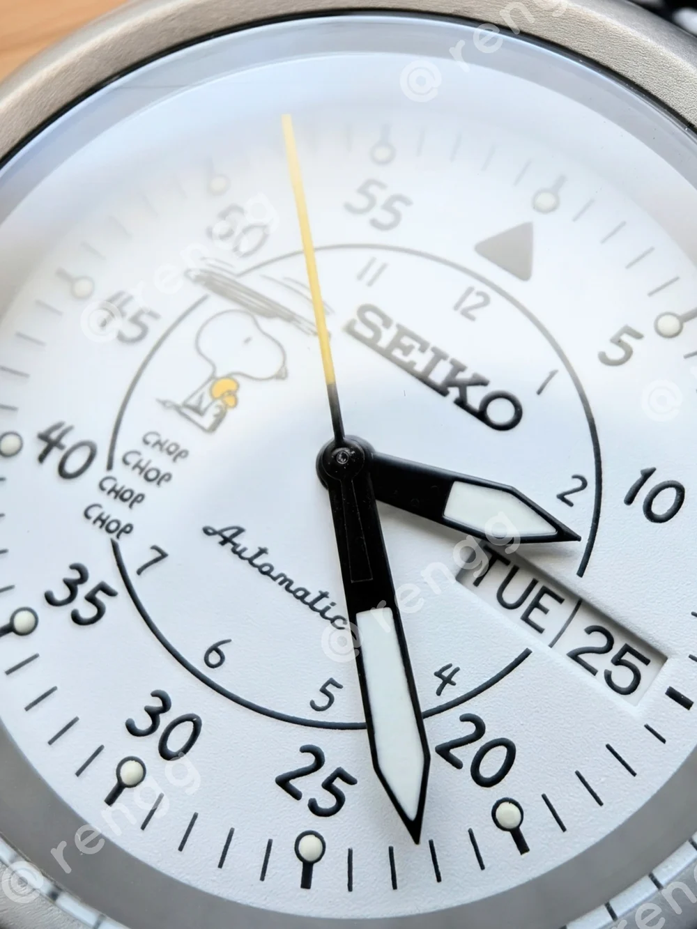 40mm Titanium Seiko Snoopy Men’s White Dial Automatic Mod Watch Day/Date